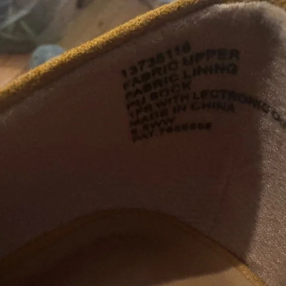 Torrid Women's Yellow Bow Flats - Picture 4 of 5